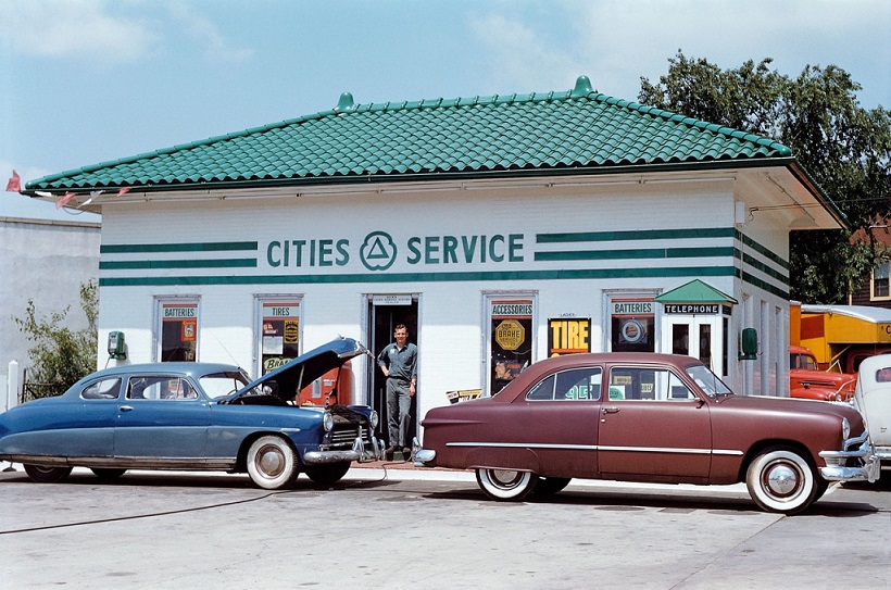 1950s American City Life3.jpg